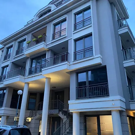 уютен на 3 мин. от главната и капана +паркинг Apartman Plovdiv