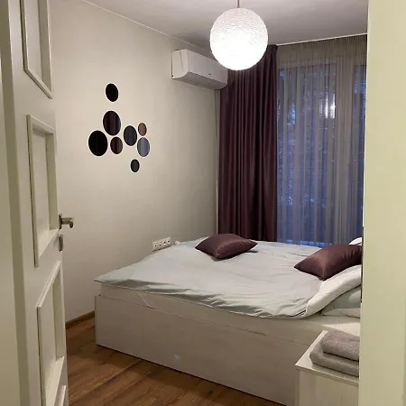 уютен на 3 мин. от главната и капана +паркинг Apartman