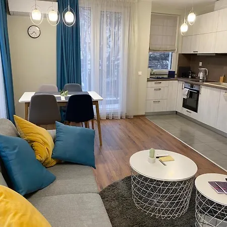 уютен на 3 мин. от главната и капана +паркинг