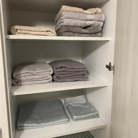 Apartman уютен на 3 мин. от главната и капана +паркинг