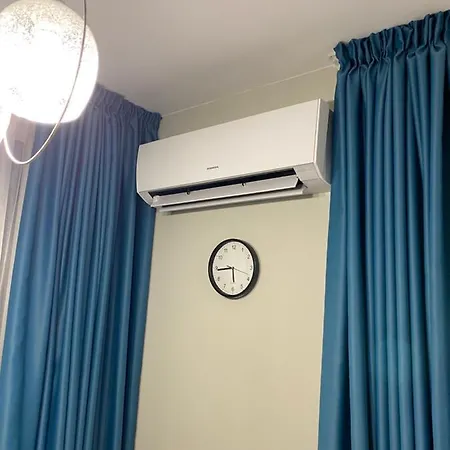 уютен на 3 мин. от главната и капана +паркинг *